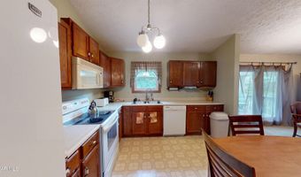 1647 Saint Francis Ln, Altoona, PA 16602