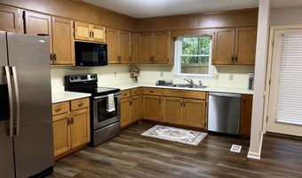 901 Heather Trl, Aberdeen, NC 28315