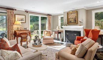140 Connection St, Newport, RI 02840