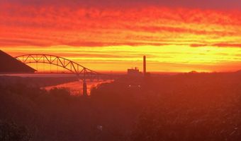 4 Bittersweet Ln 4, Bourne, MA 02532