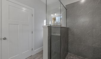 32 Gypsum Ln 30, Chester, NH 03036