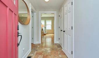 255 N BRYAN St, Arlington, VA 22201