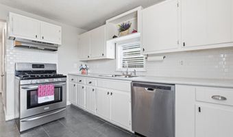 732 4TH St, Alabaster, AL 35007