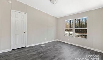 140 Sanford Ln, Badin Lake, NC 28127