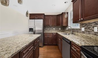 6 LARKSPUR Rd, Warwick, RI 02886