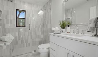 604 KINGSTON Ct, Apollo Beach, FL 33572