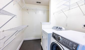 2741 McLain Ln, Albany, GA 31707