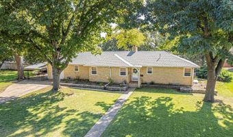 111 Moyne Dr, Abilene, KS 67410