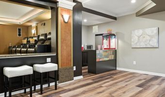 22530 FOREST RUN Dr, Ashburn, VA 20148