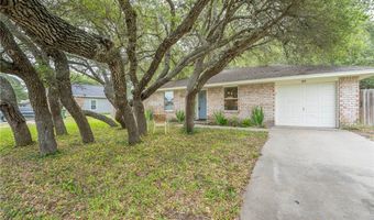 109 Saunders Ln, Aransas Pass, TX 78336
