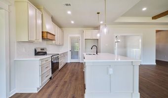10581 W Miller Sardis Rd, Bauxite, AR 72011