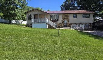 340 E Spring St, Bloomfield, IN 47424