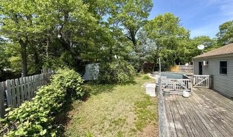 28 Chain Blvd, Bayville, NJ 08721