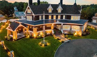 32 Lorraine St, Barrington, RI 02806