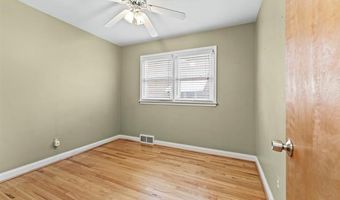 15629 Oceana Ave, Allen Park, MI 48101
