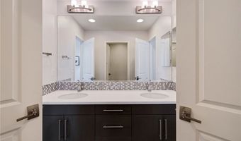 5515 Palm Dr, Hawthorne, CA 90250