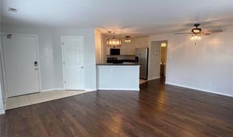 1310 Crossings Ct B, Ballwin, MO 63021