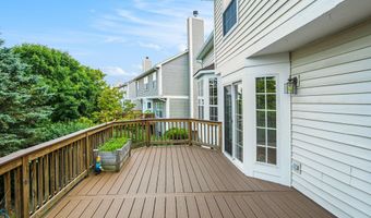4871 S Ridgeside Cir, Ann Arbor, MI 48105