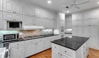 121 Poplar Ridge Dr, Brandon, MS 39047