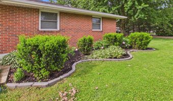 107 Tanglewood Dr, Anderson, IN 46012