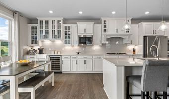 313 Crest Ln, Adams Twp., PA 16046