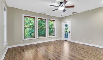 109 Bay Colony Way, Apalachicola, FL 32320