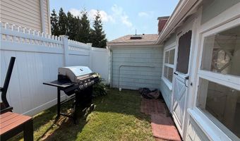 38 Hilltop Ave Cottage, Middletown, RI 02842