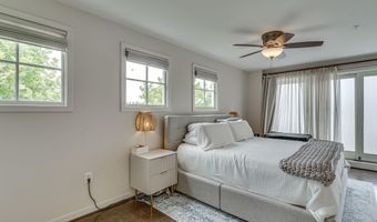 944 N COLUMBUS St, Alexandria, VA 22314