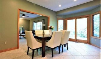 4703 Sawgrass Dr W, Ann Arbor, MI 48108