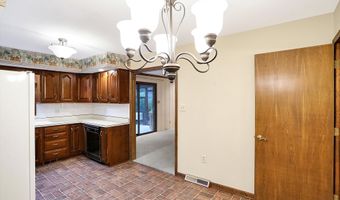 8537 Ridge Hill Dr, Indianapolis, IN 46217