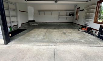 3563 Franklin Dr, Auburn, IN 46706