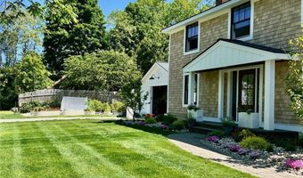 54 Isabelle Dr, Narragansett, RI 02882