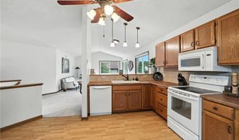 15913 Garrett Dr, Apple Valley, MN 55124
