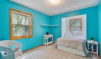1016 Maple Hill Ave SE, Ada, MI 49301