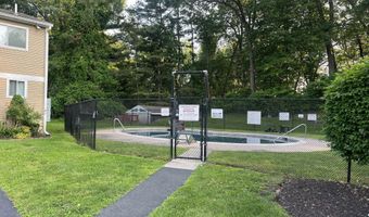 6 Rose Ln 2-15, Danbury, CT 06810