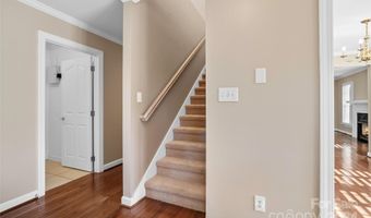 2 Creekside Way, Asheville, NC 28804