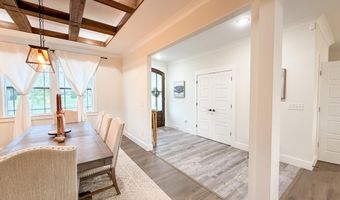 637 Berry Rd, Boiling Springs, SC 29316
