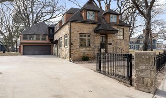 907 1st Dr NW, Austin, MN 55912