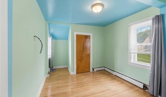 34 Intervale Rd, Cranston, RI 02910