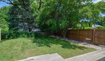 816 E HARRISON St, Appleton, WI 54915