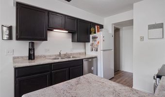 983 10th Ave NW, Altoona, IA 50009