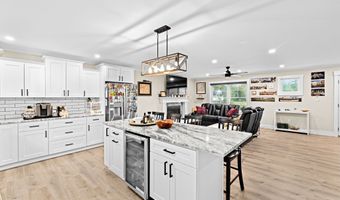8 Big River Rd, Coventry, RI 02816