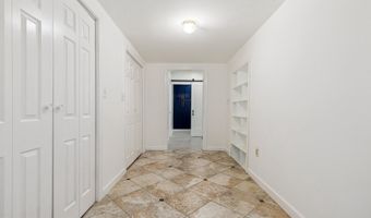 6801 CAPRI Pl, Bethesda, MD 20817