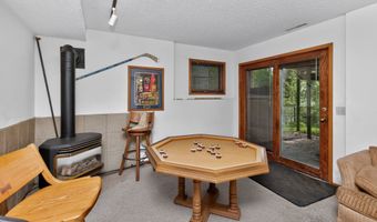 4612 Dover Dr, Ames, IA 50014
