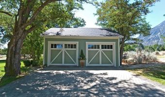 850 Sheridan Ln, Gardnerville, NV 89460