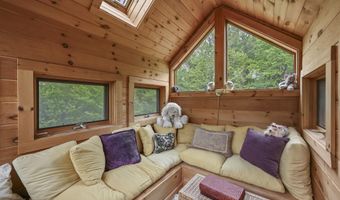 236 Surriner Rd, Becket, MA 01223