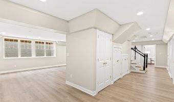 8008 GLENBROOK Rd, Bethesda, MD 20814