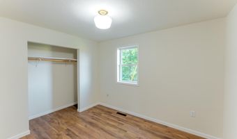 927 75th St, Amery, WI 54001