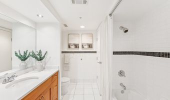 809 6TH St NW 15, Washington, DC 20001