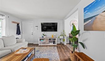 70 Carroll Ave 303, Newport, RI 02840